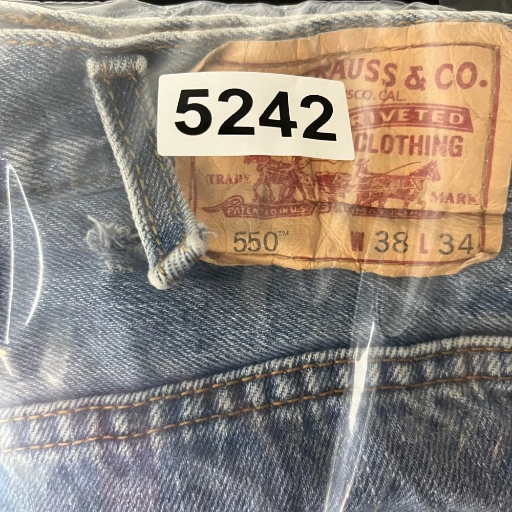 Levi's 550 Relaxed‎ Fit Straight Jeans Men's Blue Denim Mid Rise Classic - 37X32